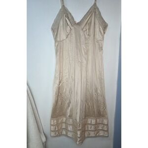Adonna‎ Beige lace Nylon full slip dress lingerie loungewear sleepwear 38
